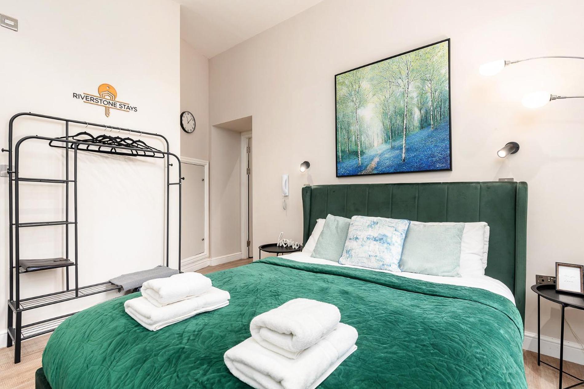 Beautiful Apartment & Central Location & King Size Bed Лийдс Екстериор снимка