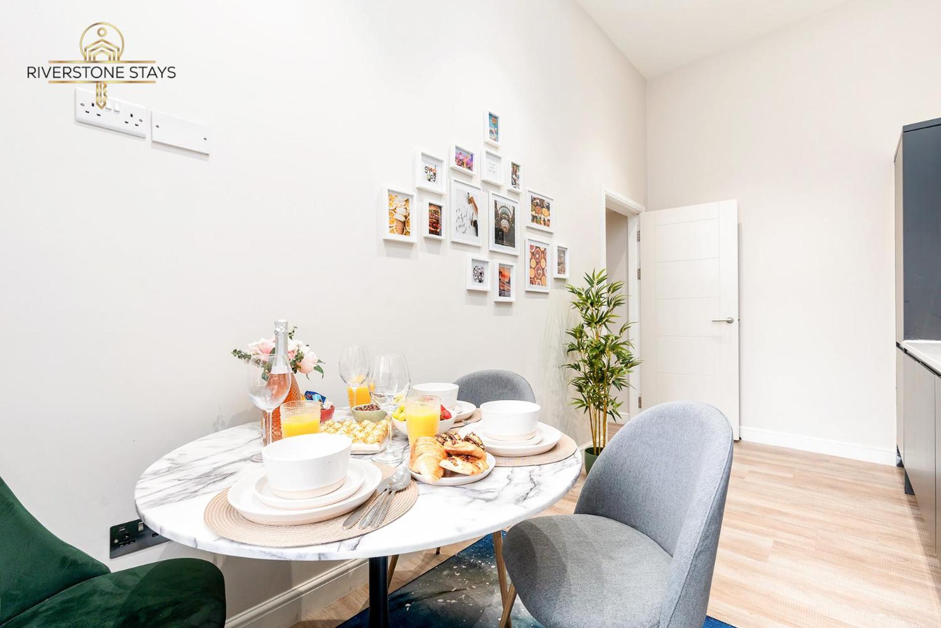 Beautiful Apartment & Central Location & King Size Bed Лийдс Екстериор снимка